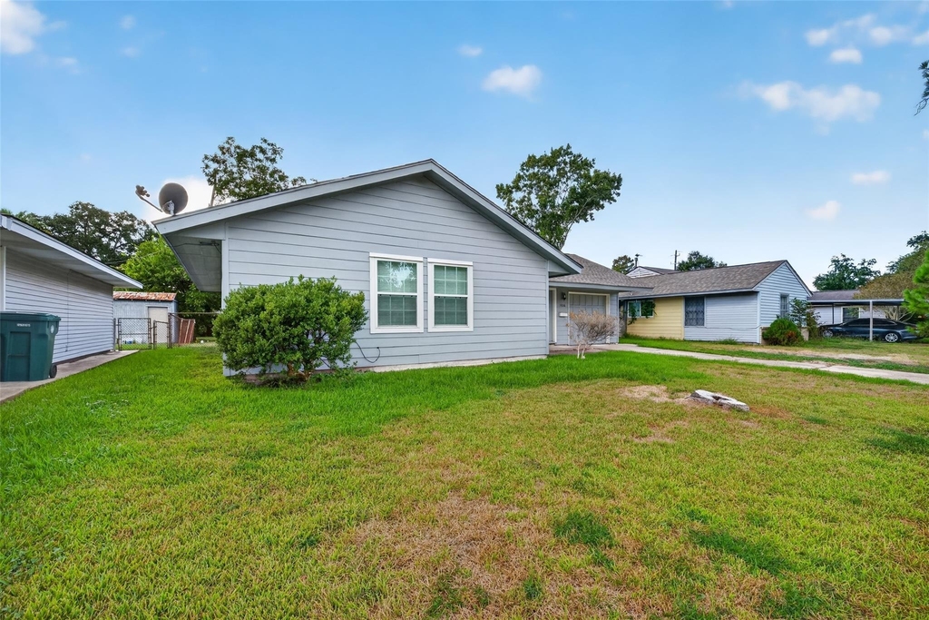 1806 Thelma Lane - Photo 2