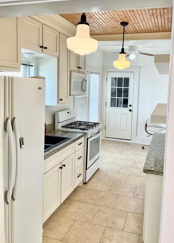 1511 Scharpe Street - Photo 6