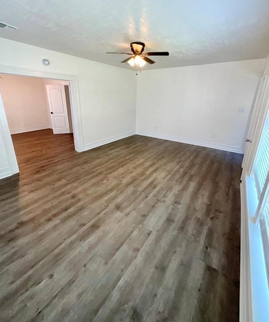 1511 Scharpe Street - Photo 4