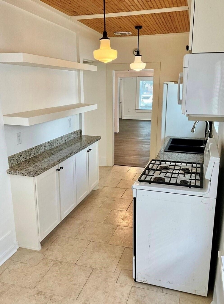 1511 Scharpe Street - Photo 5