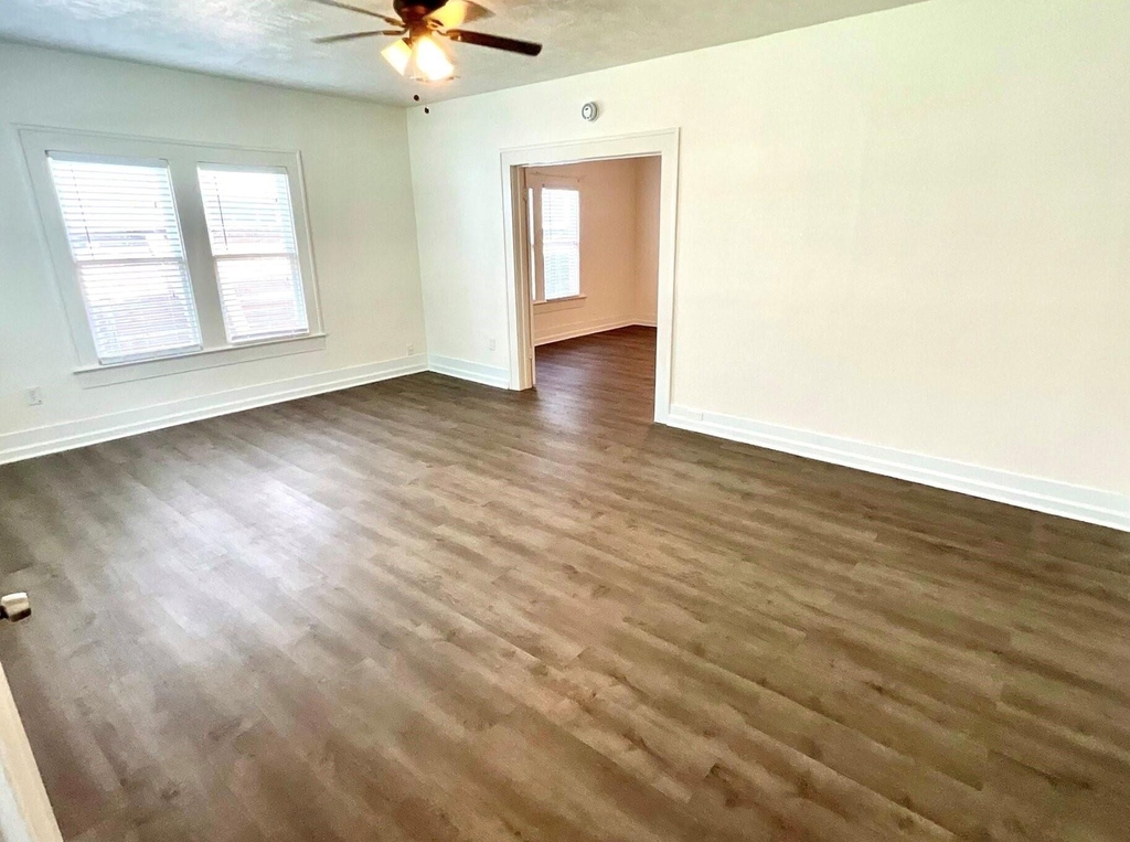 1511 Scharpe Street - Photo 3