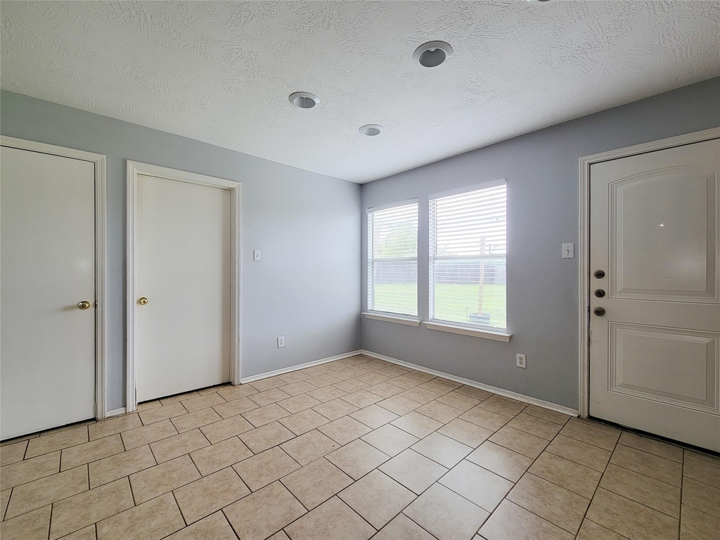 6411 Majesty - Photo 15