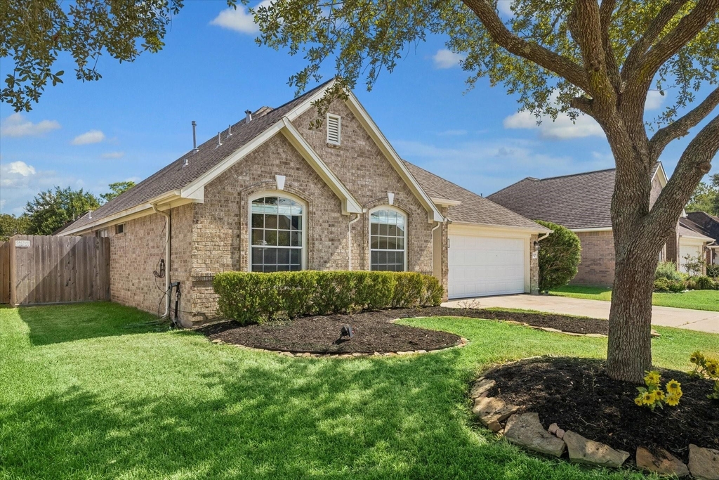 1205 Pine Field - Photo 1