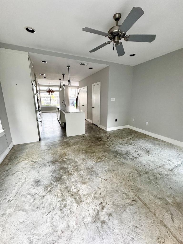 612 E 29th Street - Photo 10