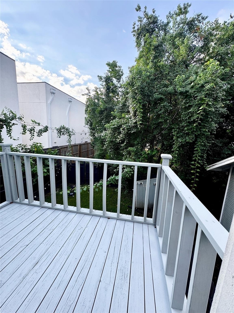 612 E 29th Street - Photo 16