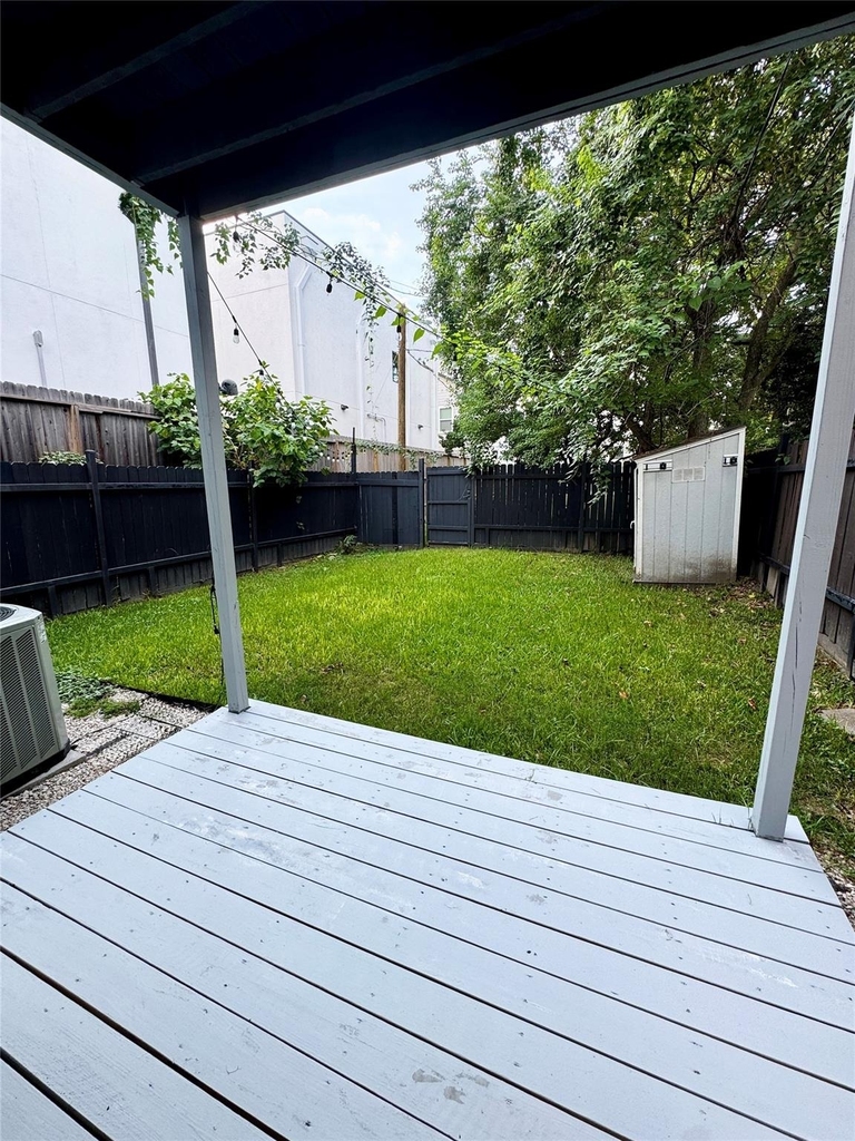 612 E 29th Street - Photo 11