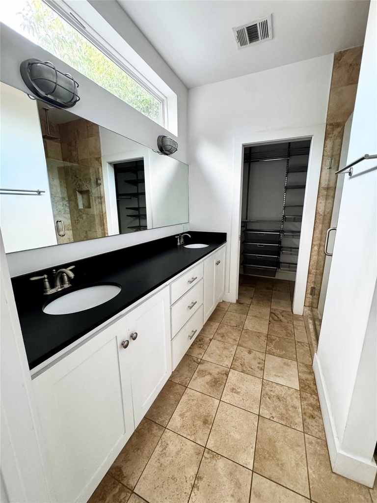 612 E 29th Street - Photo 17