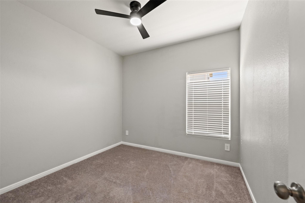 2537 18th Street - Photo 4
