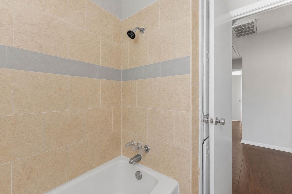 7217 Parker Road - Photo 8