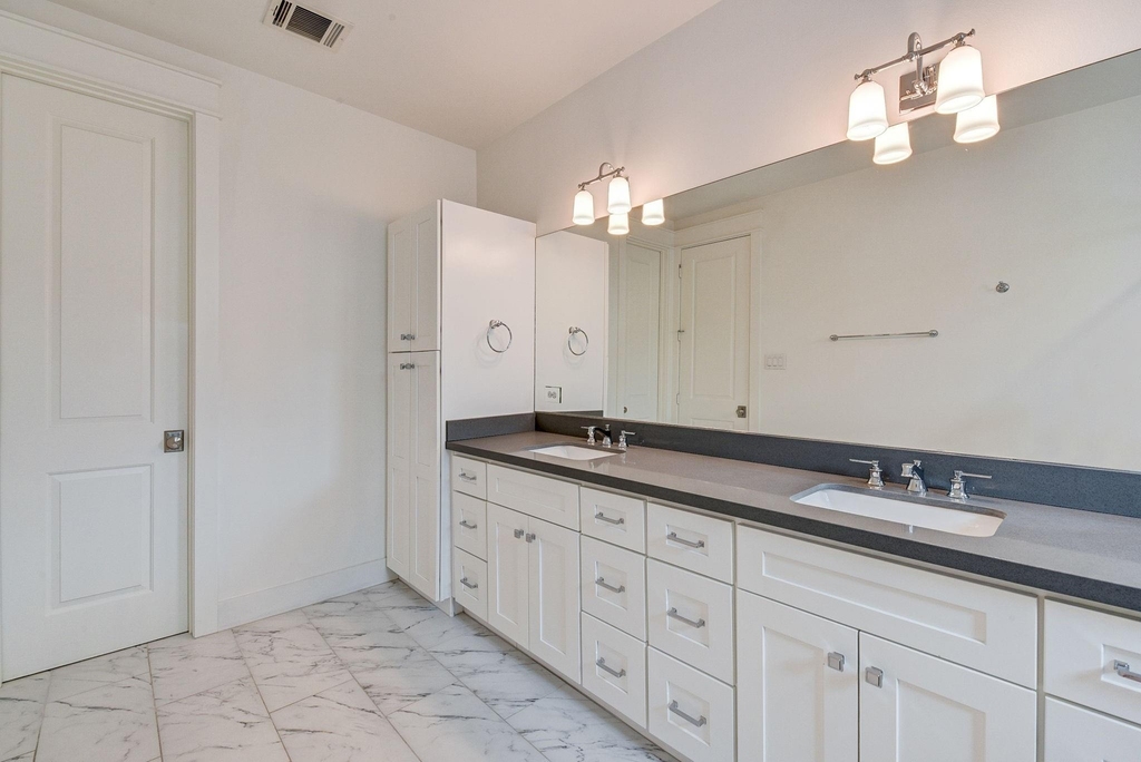 2707 Oakwood Crest Lane - Photo 9