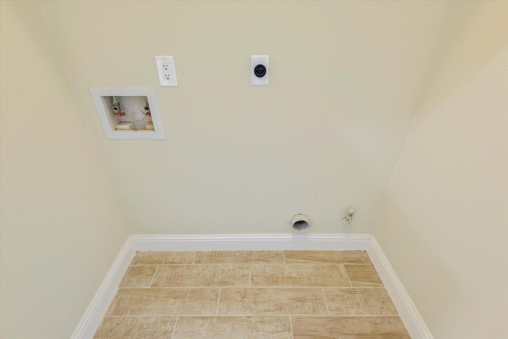 2126 Windmill Drive - Photo 21