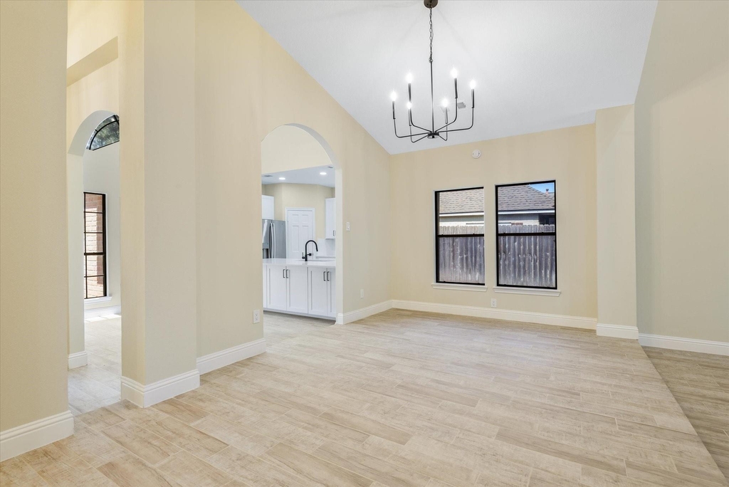 2126 Windmill Drive - Photo 5