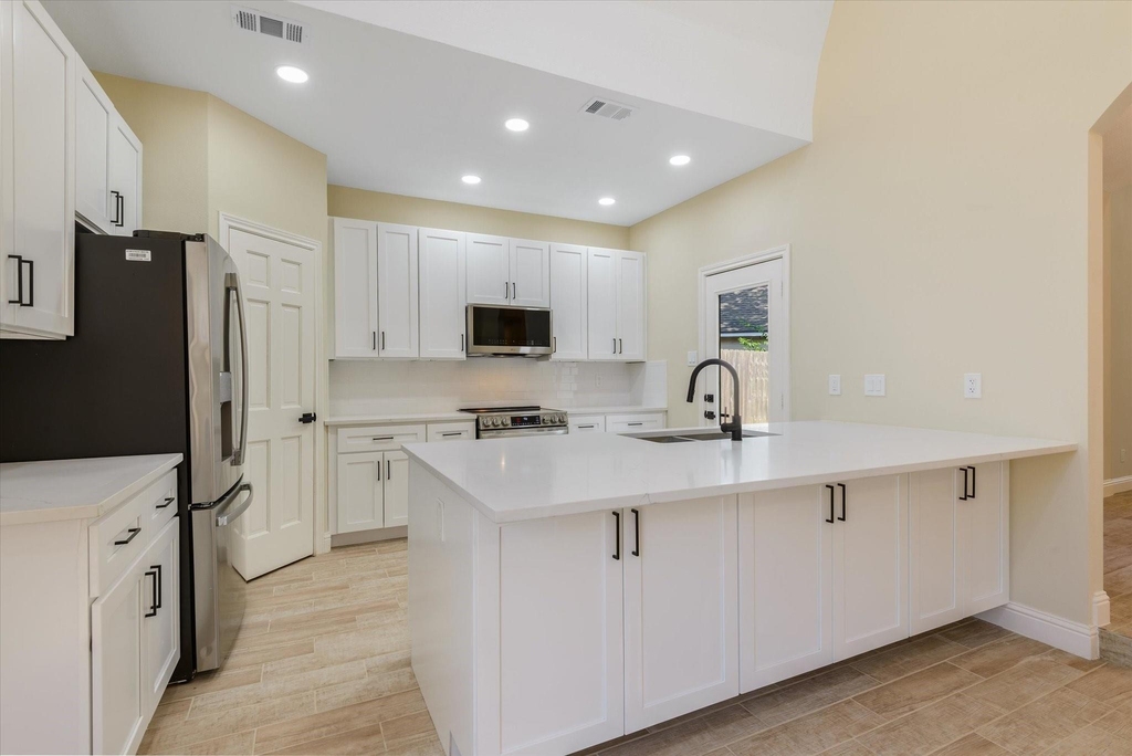 2126 Windmill Drive - Photo 7