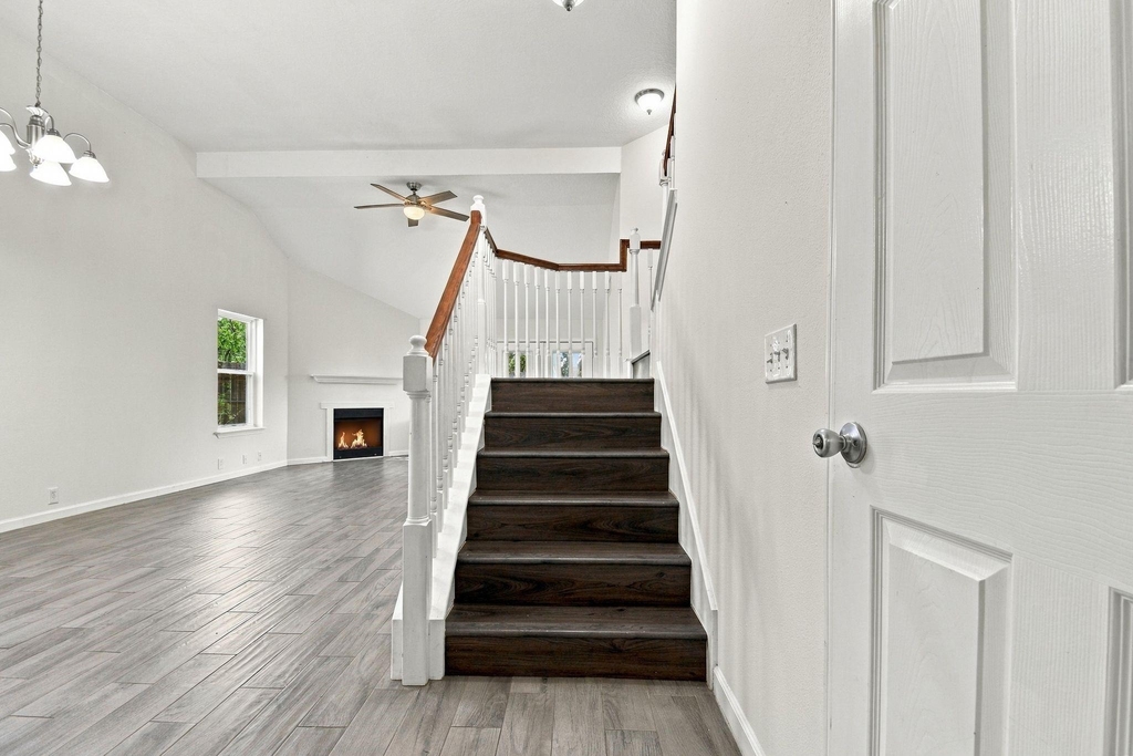 6331 Canyon Rock Way - Photo 17