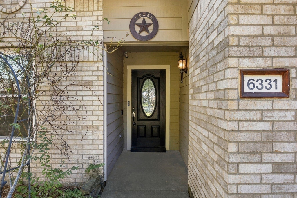6331 Canyon Rock Way - Photo 4