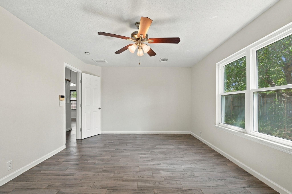 6331 Canyon Rock Way - Photo 22