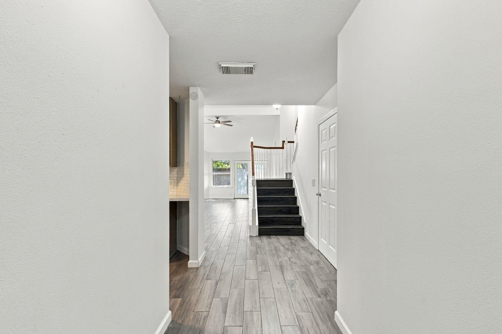 6331 Canyon Rock Way - Photo 7
