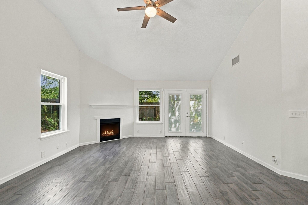 6331 Canyon Rock Way - Photo 10