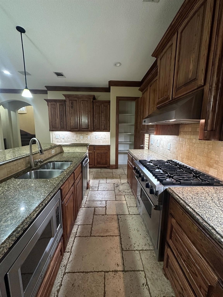 4516 Gilbert Avenue - Photo 9