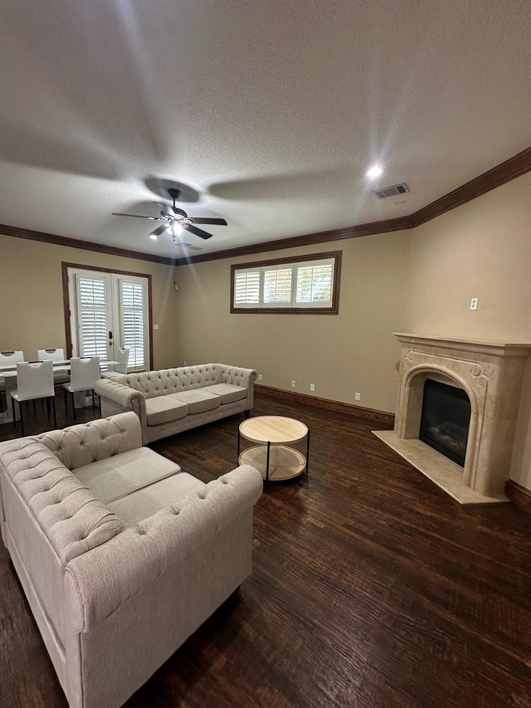 4516 Gilbert Avenue - Photo 5