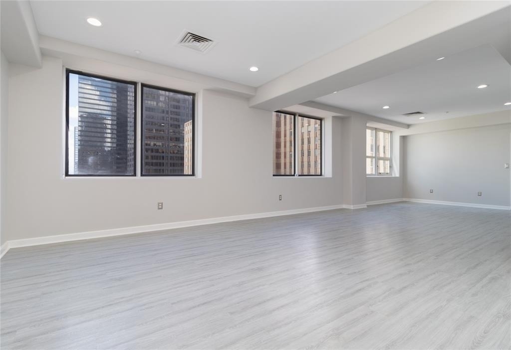 914 Main Street - Photo 1