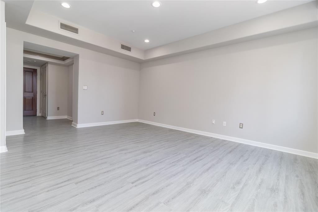 914 Main Street - Photo 2