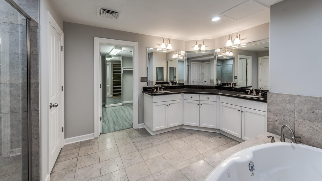 914 Main Street - Photo 12