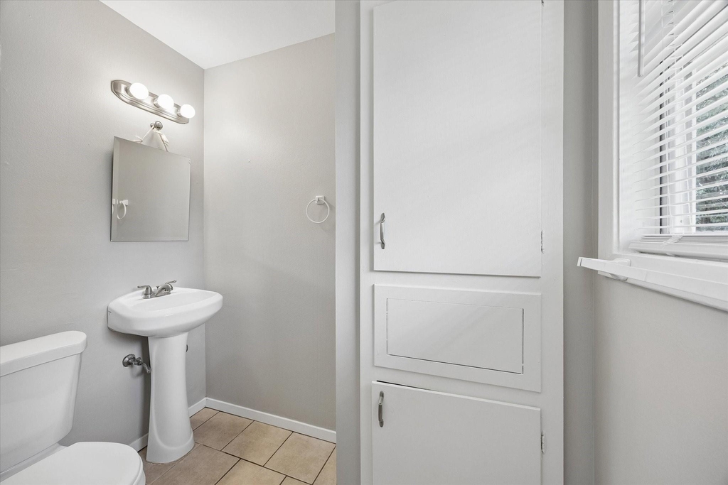 10214 Torrington Lane - Photo 13