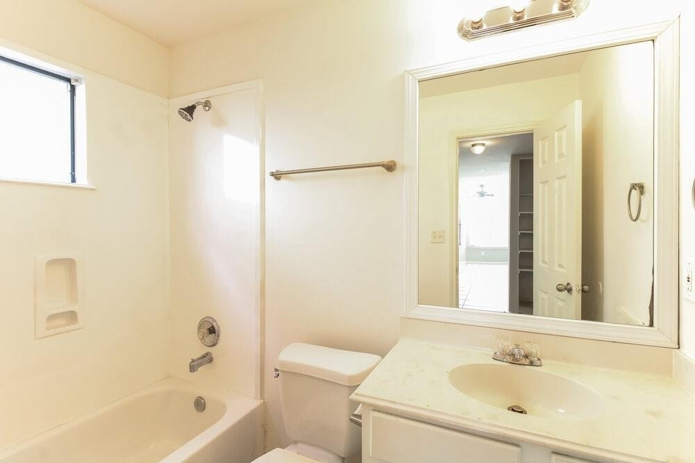 3023 La Estancia Lane - Photo 6