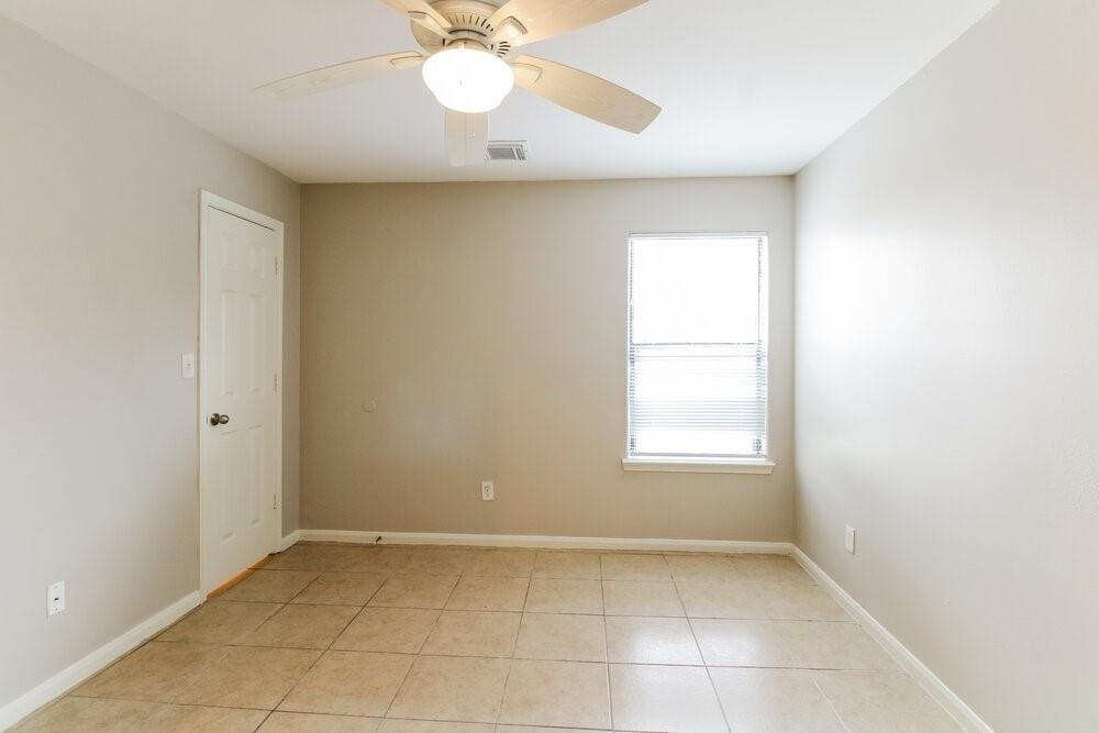 3023 La Estancia Lane - Photo 8