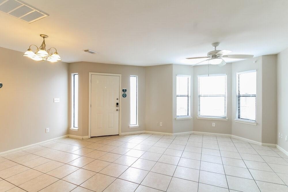 3023 La Estancia Lane - Photo 2