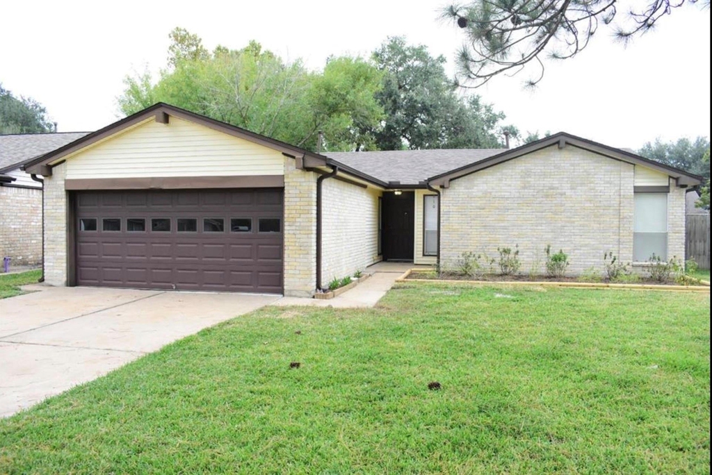 707 N Fork Court N - Photo 0