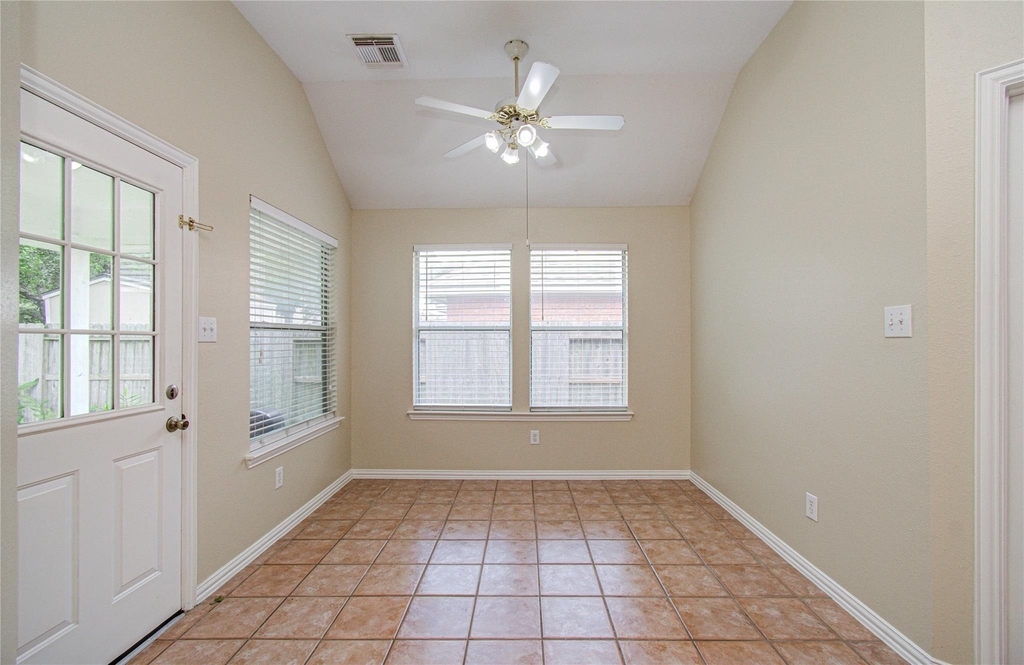 18223 Heathridge Lane - Photo 25