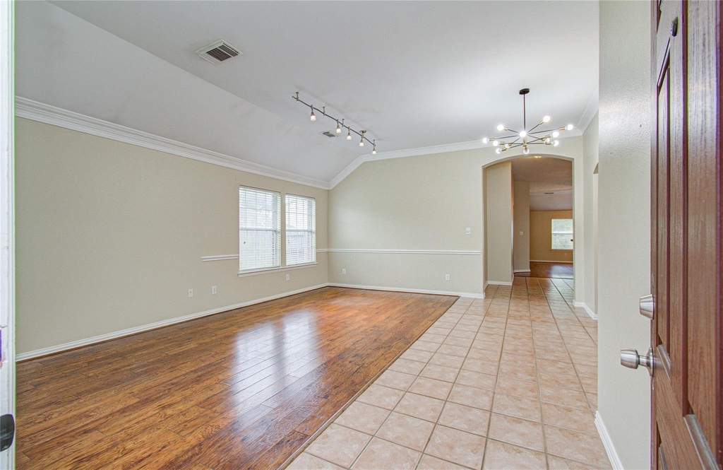 18223 Heathridge Lane - Photo 5