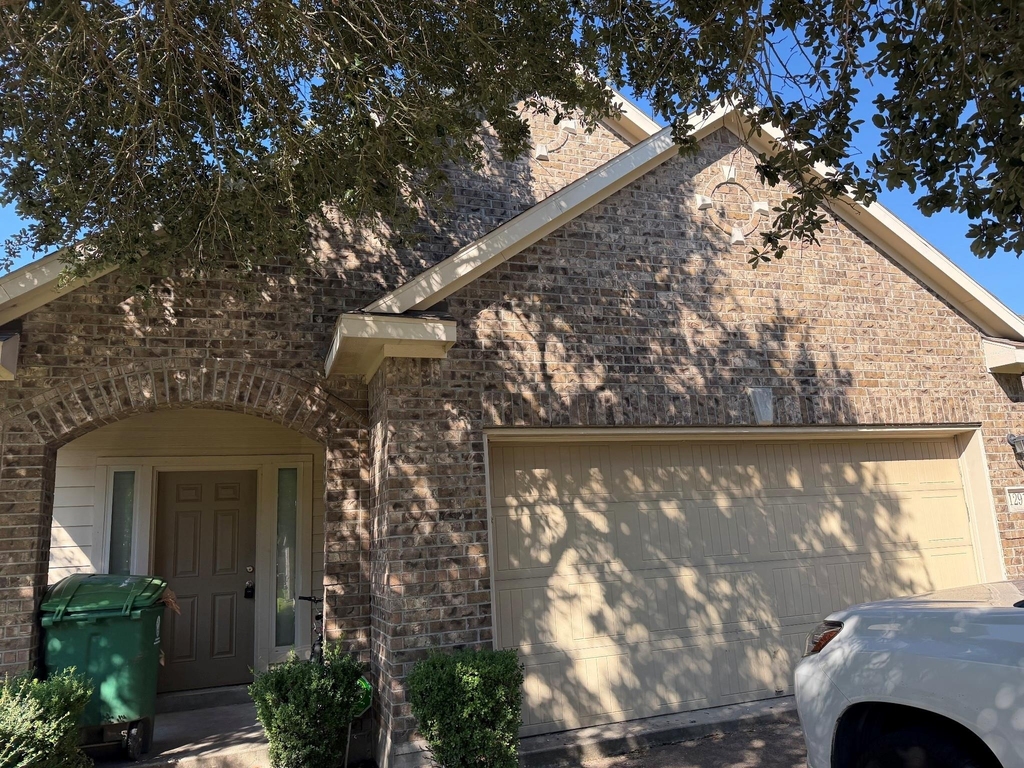 12918 Fenland Field Lane - Photo 0