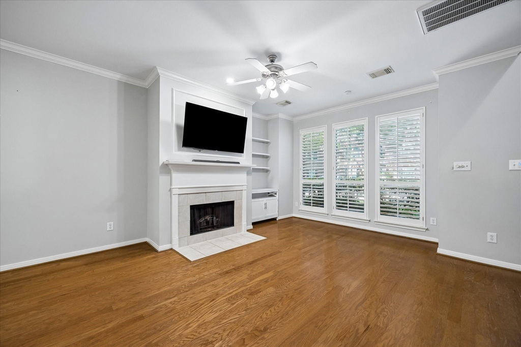 811 W Heights Hollow Lane - Photo 4