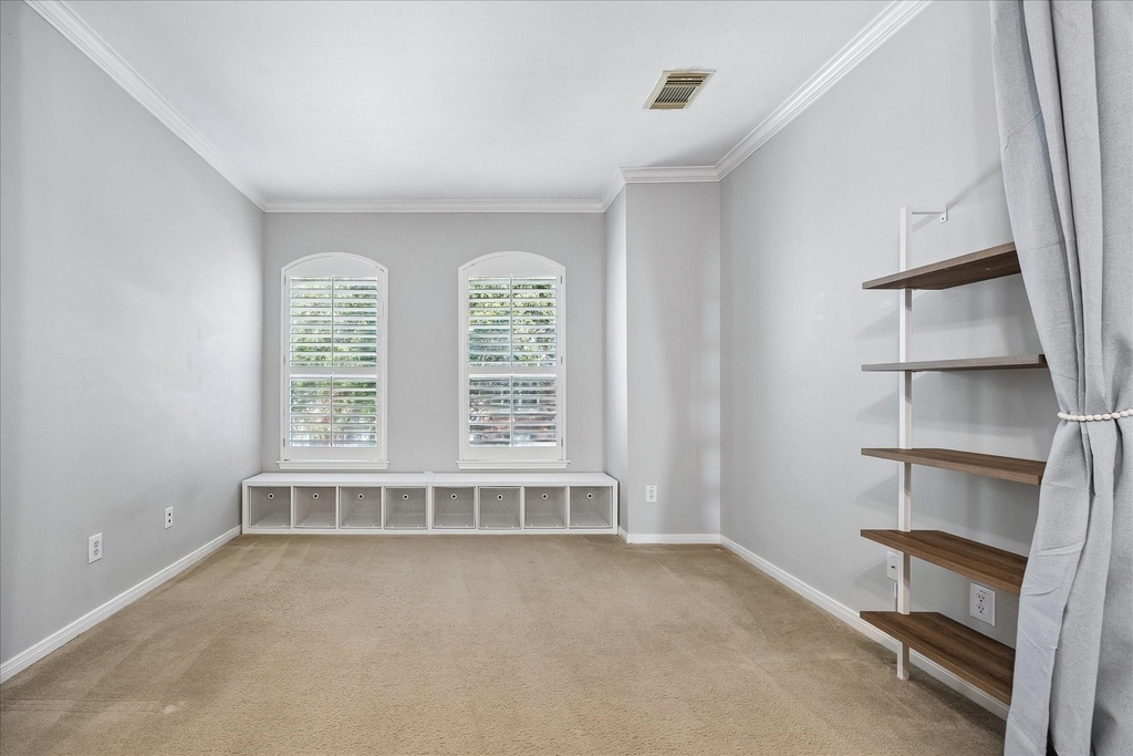 811 W Heights Hollow Lane - Photo 15