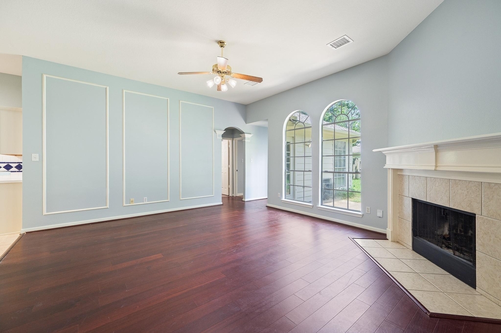 5827 Willow Park Drive - Photo 11
