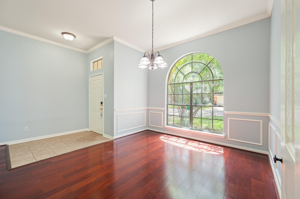 5827 Willow Park Drive - Photo 7