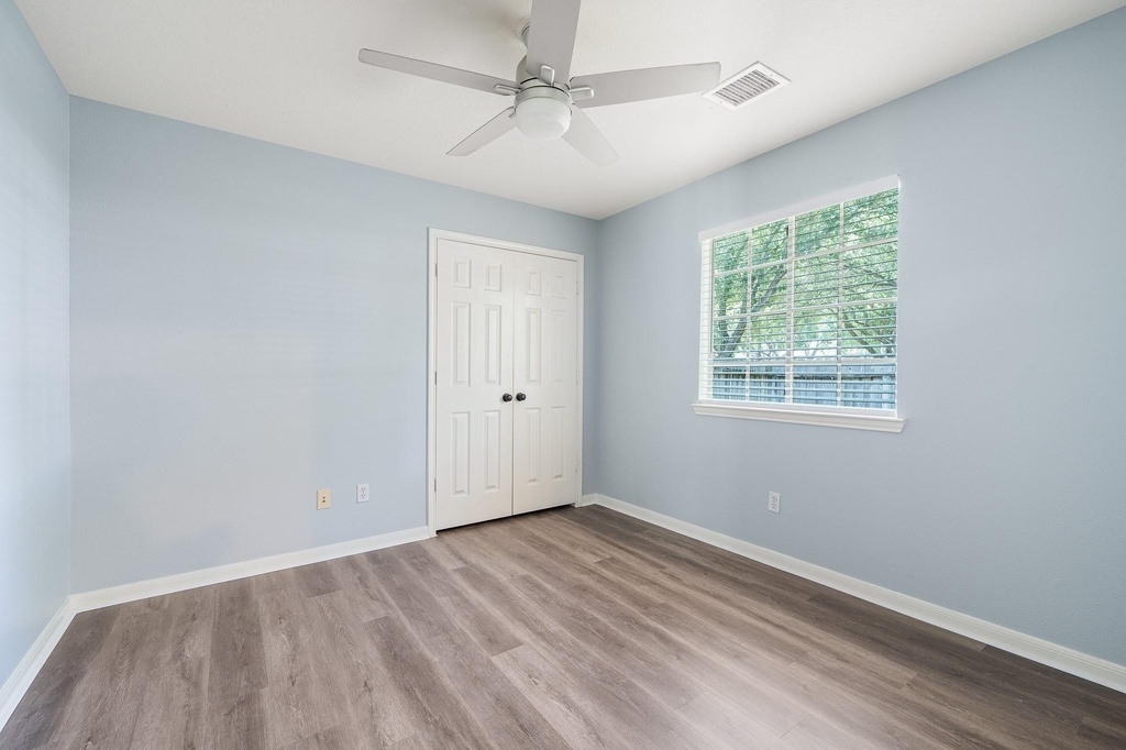 5827 Willow Park Drive - Photo 23