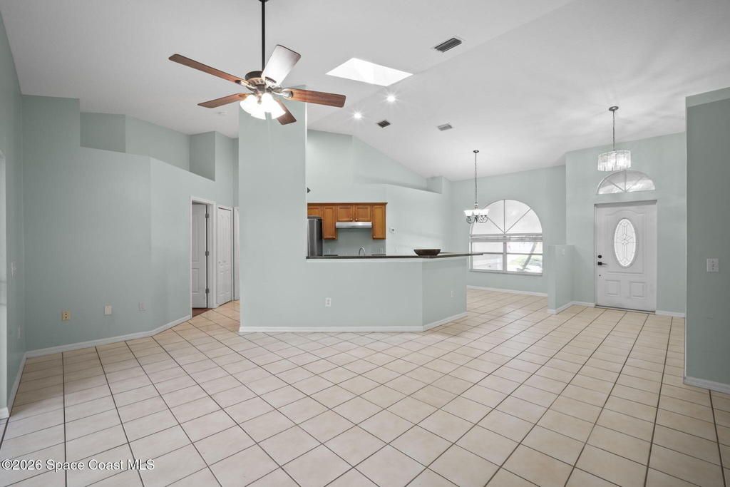 1724 Barker Street Ne - Photo 5