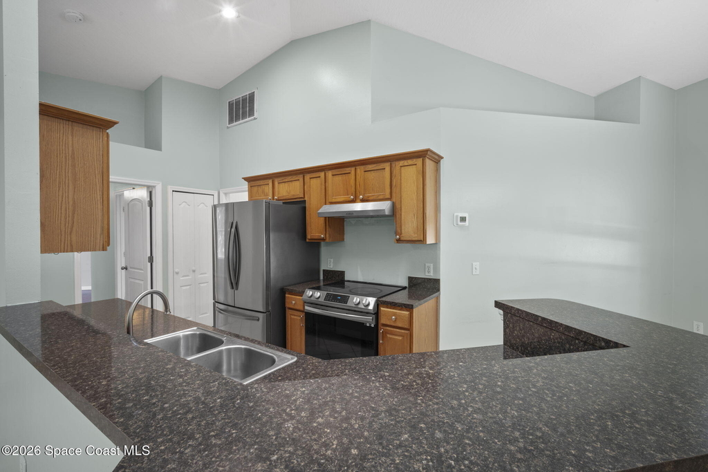 1724 Barker Street Ne - Photo 8