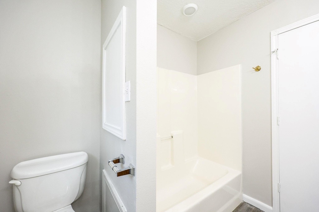 2706 Raymond Street - Photo 12