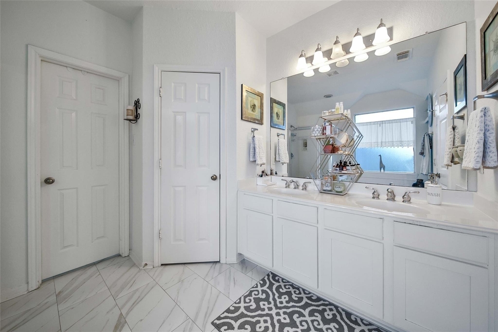21619 Spring Vine Lane - Photo 19