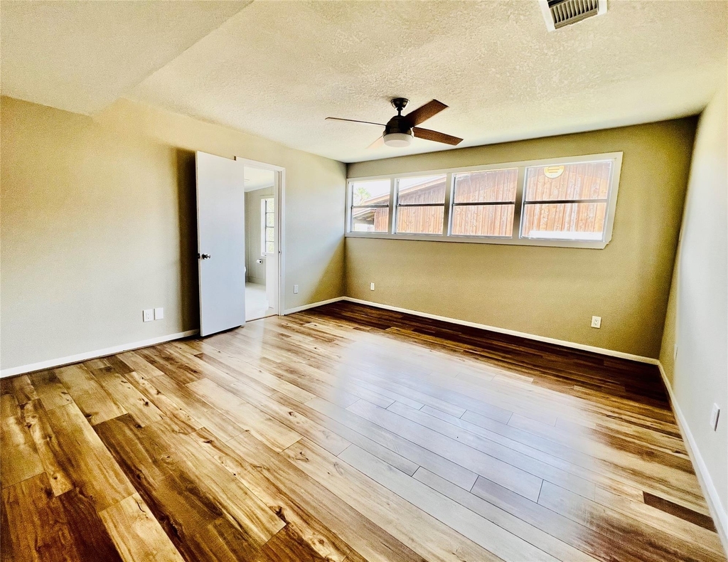 13 Tindel Street - Photo 18