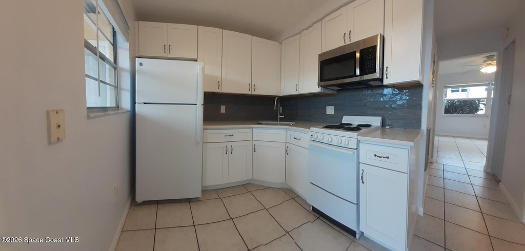 380 N Brevard Avenue - Photo 6