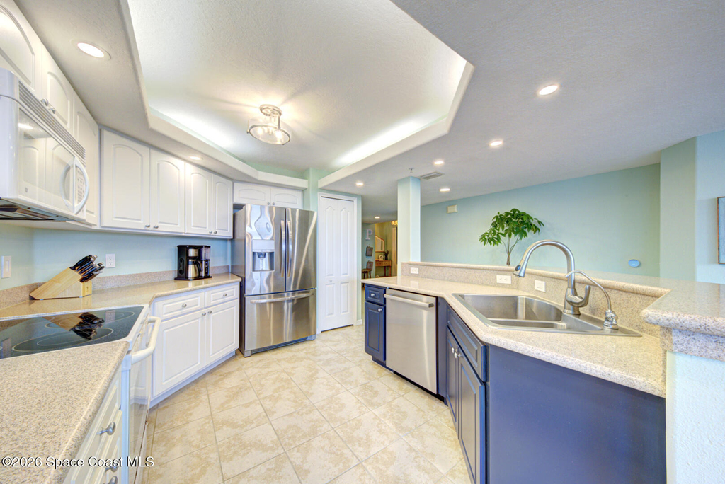 8903 Laguna Lane - Photo 7