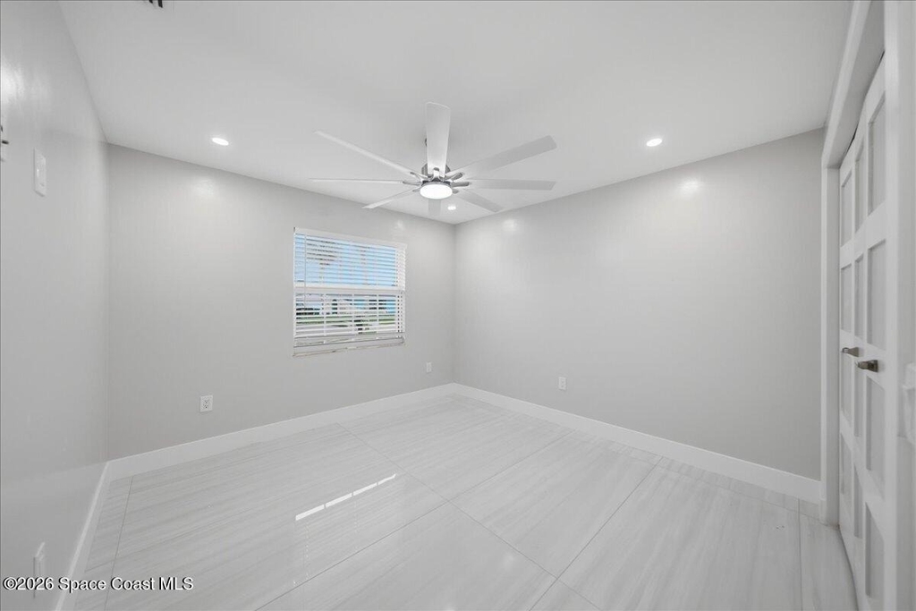 415 Island Drive - Photo 21