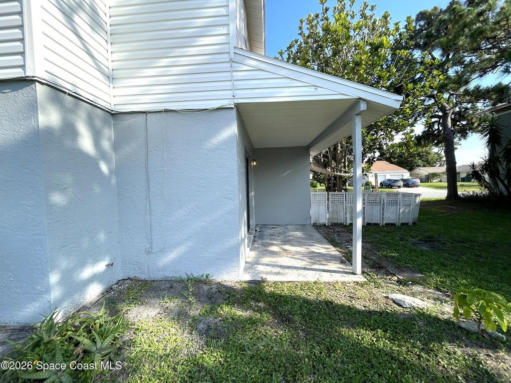 1448 Croftwood Drive - Photo 22