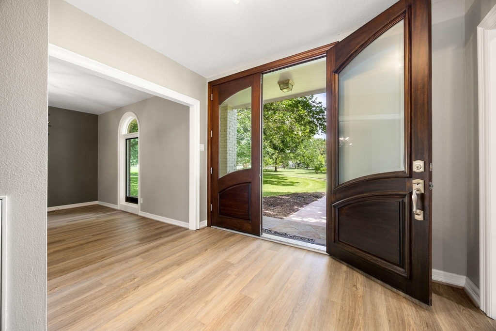 215 Caleta Circle - Photo 4